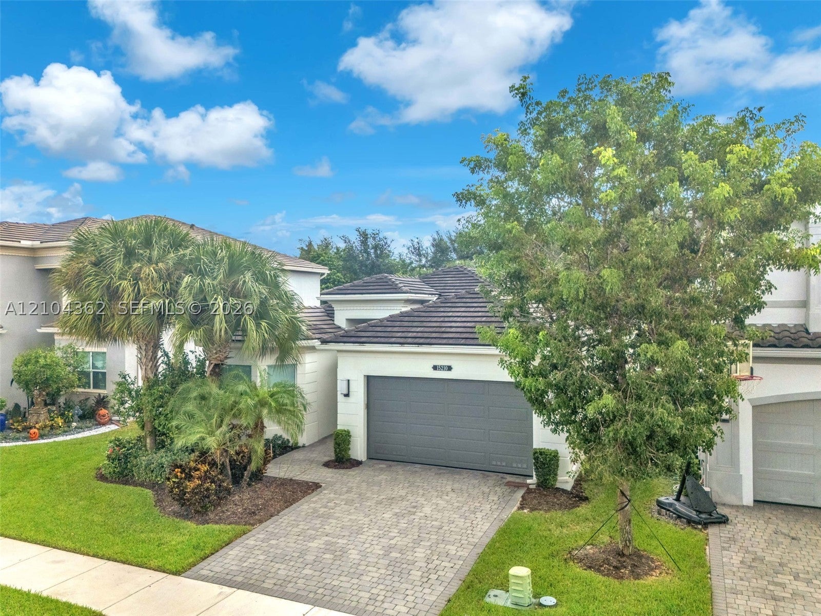 15210 Seaglass Terrace Ln