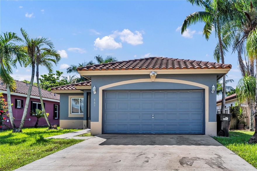 Spacious 4-bedroom, 2.5-bath single-family home in Florida City. This property features a desirable split floor plan, a brand-new kitchen, tile flooring throughout, ceiling fans, and fresh interior paint. Additional highlights include a two-car garage and a private backyard, ideal for relaxing or entertaining, with a community park just steps away. Move-in ready with no HOA restrictions! Section8 welcome.