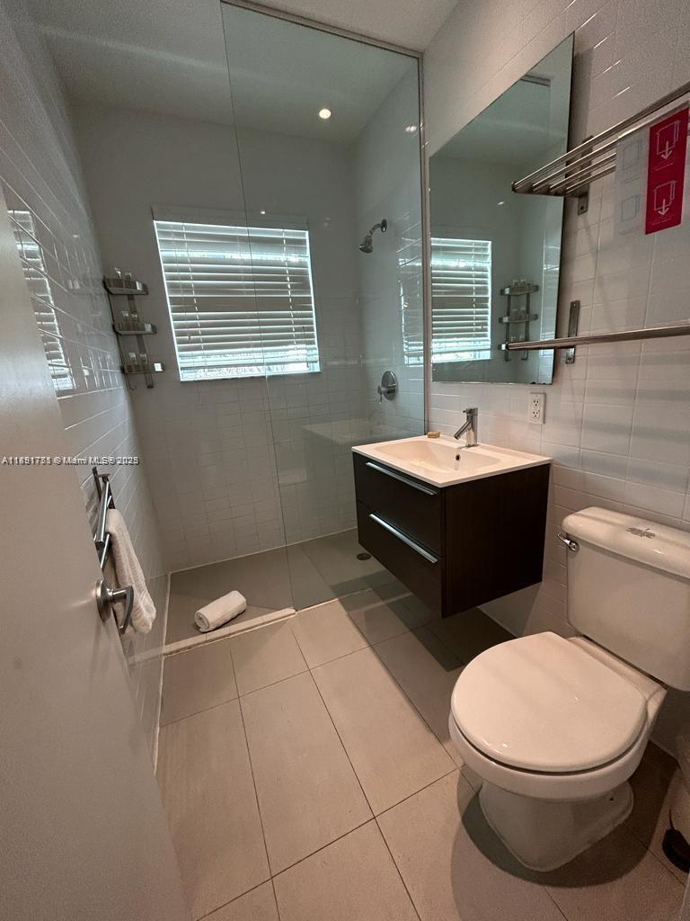 1818 MERIDIAN HOUSE CONDO - Residential