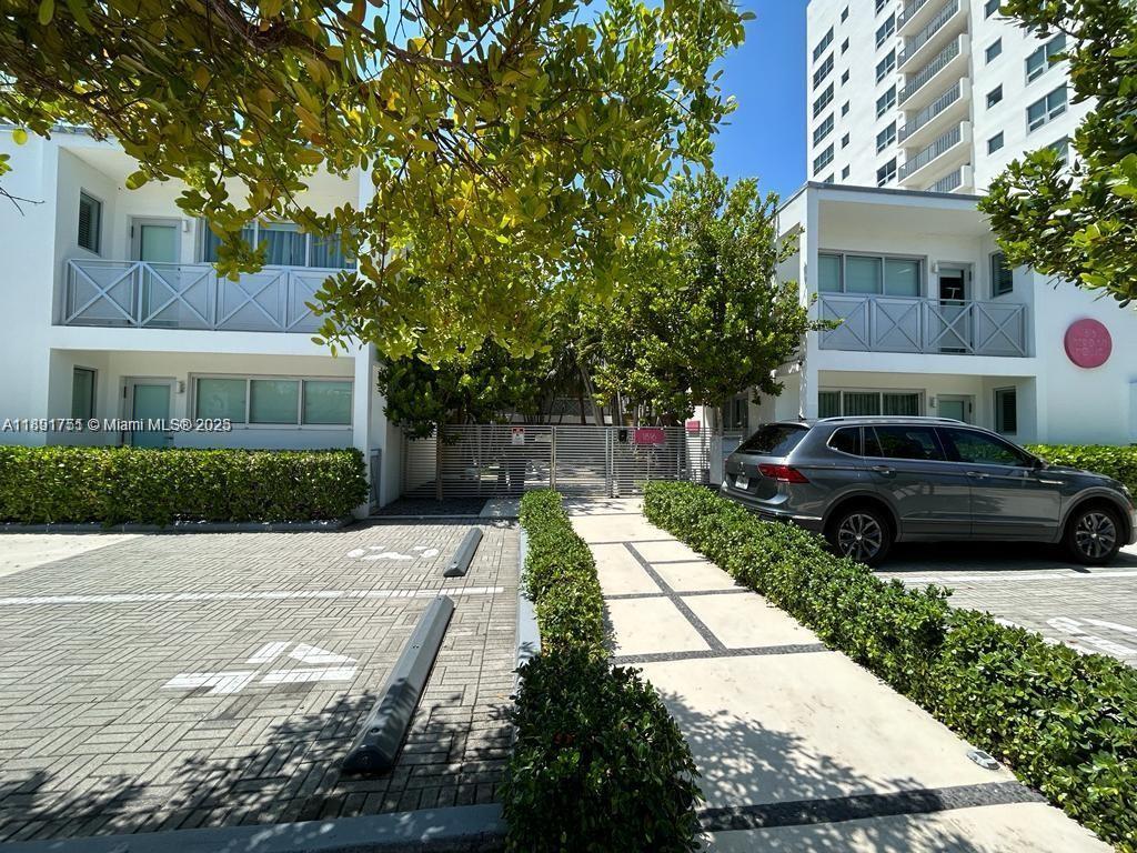 1818 MERIDIAN HOUSE CONDO - Residential