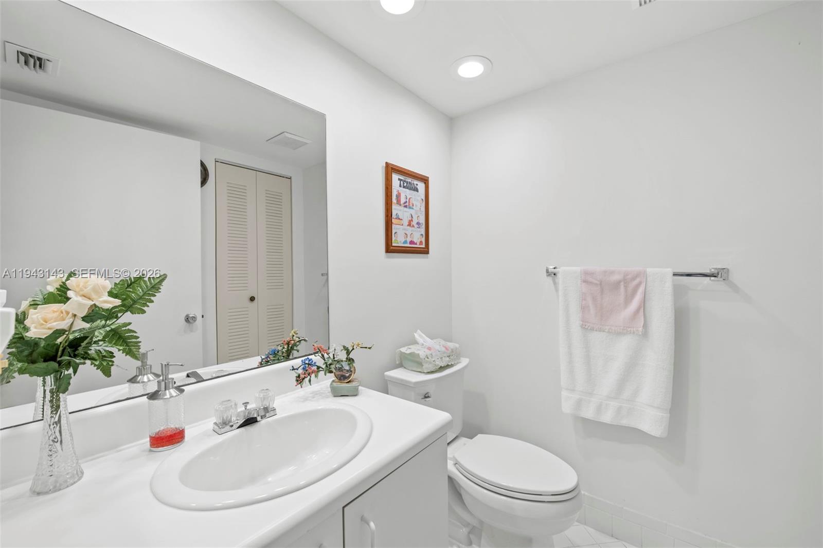 IVANHOE EAST AT CENTURY V - Residential