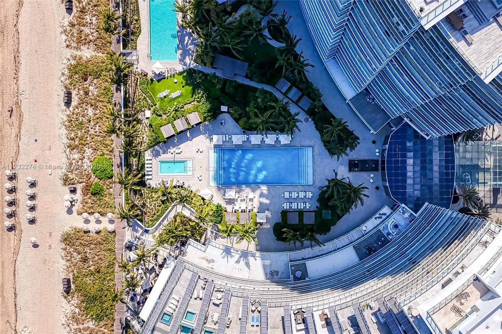Auberge Beach - Residential