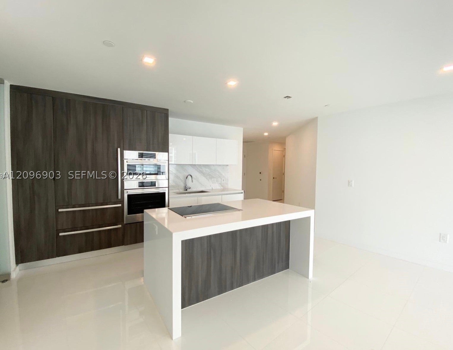 851 NE 1st Ave 3609