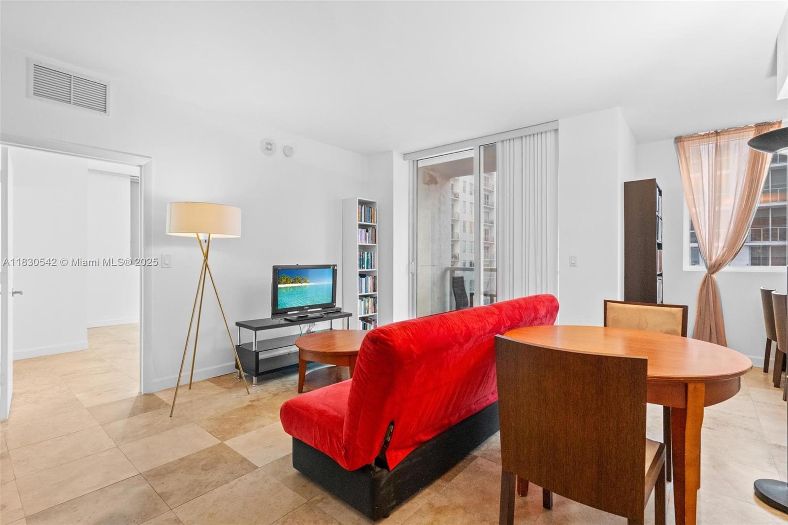 253 NE 2nd St 2608