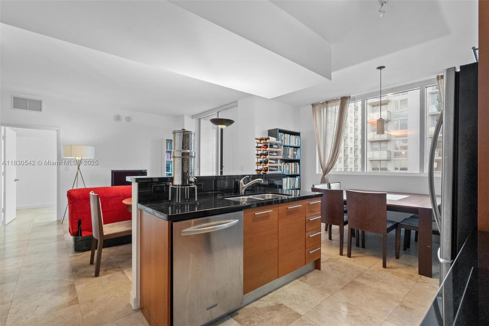 253 NE 2nd St 2608