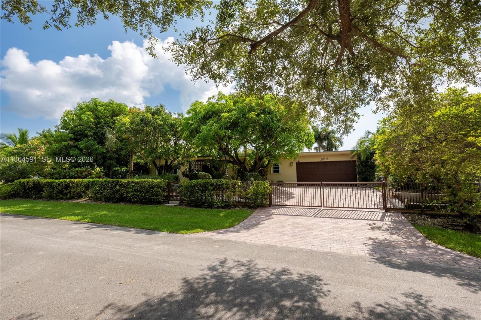 HERMAN HILLS - Residential