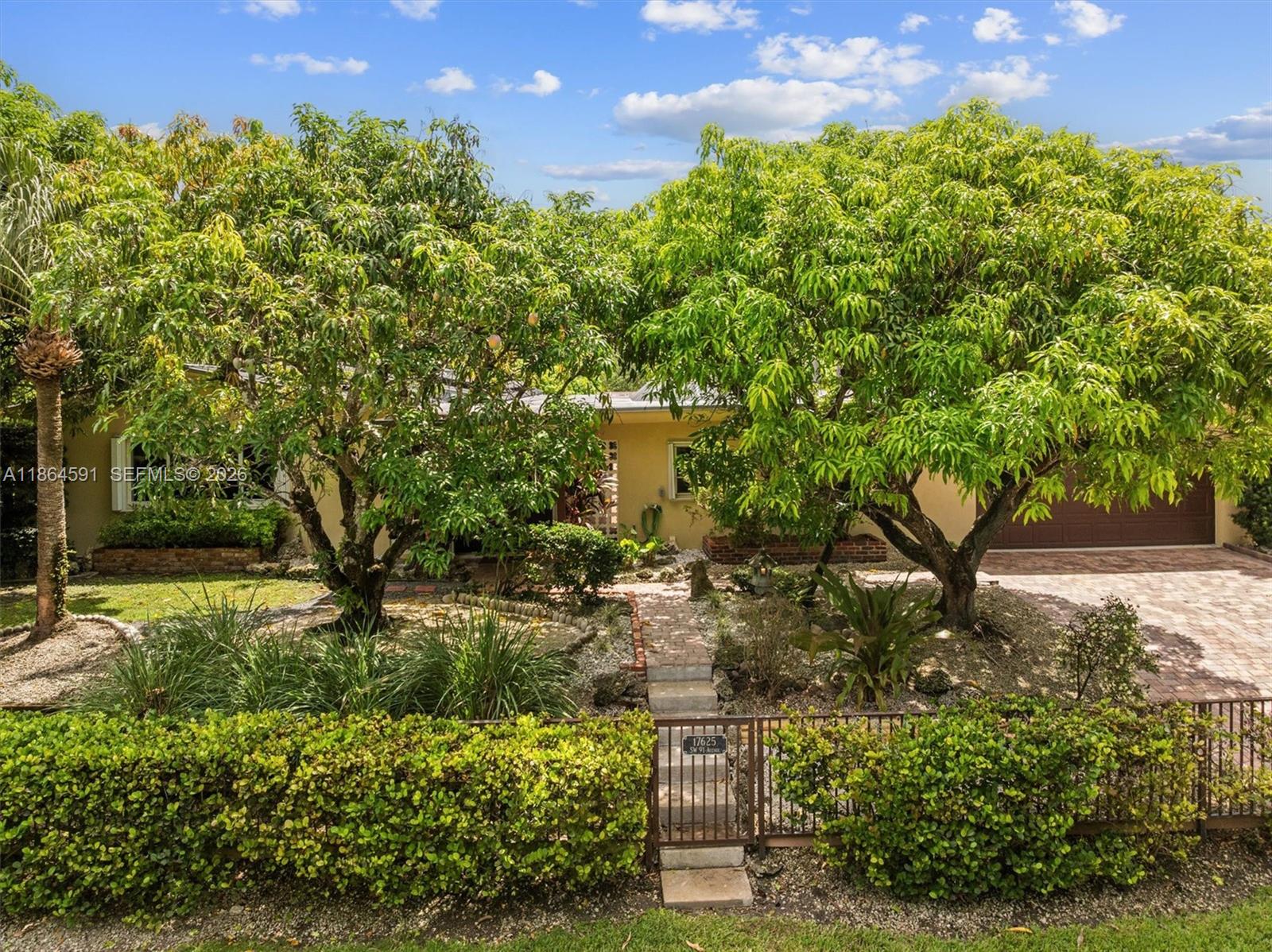 HERMAN HILLS - Residential