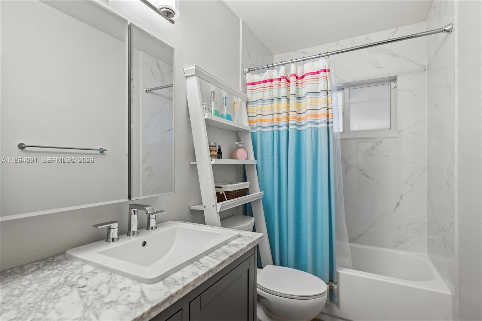 HERMAN HILLS - Residential