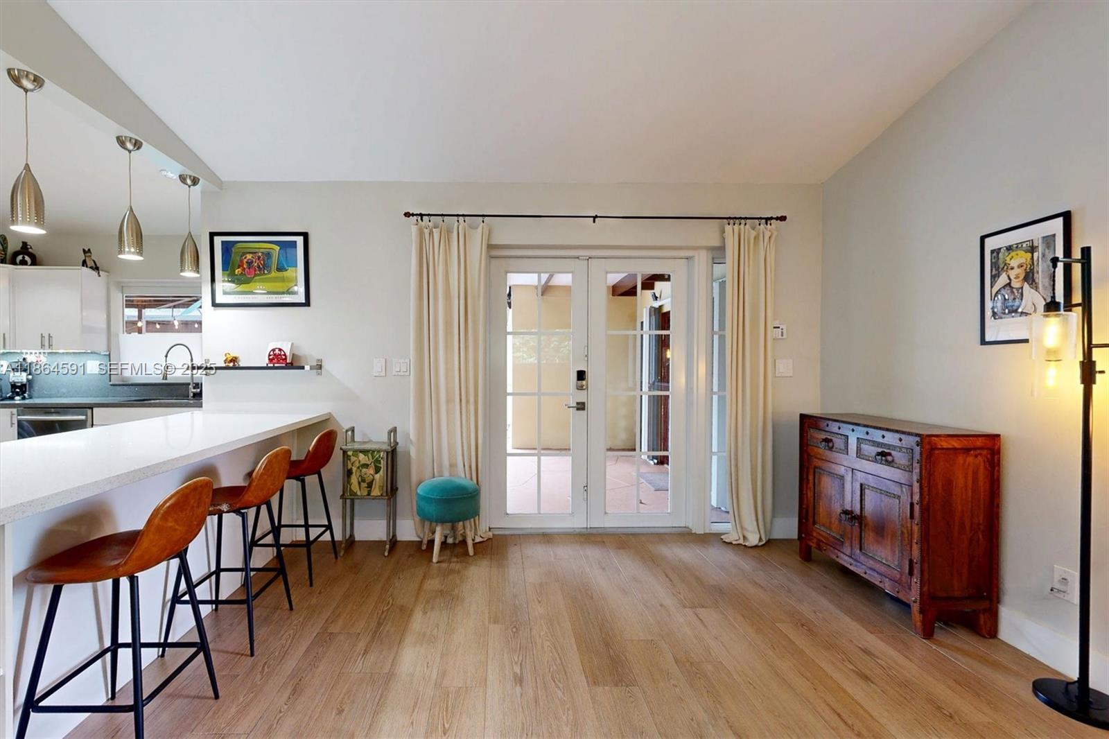 HERMAN HILLS - Residential