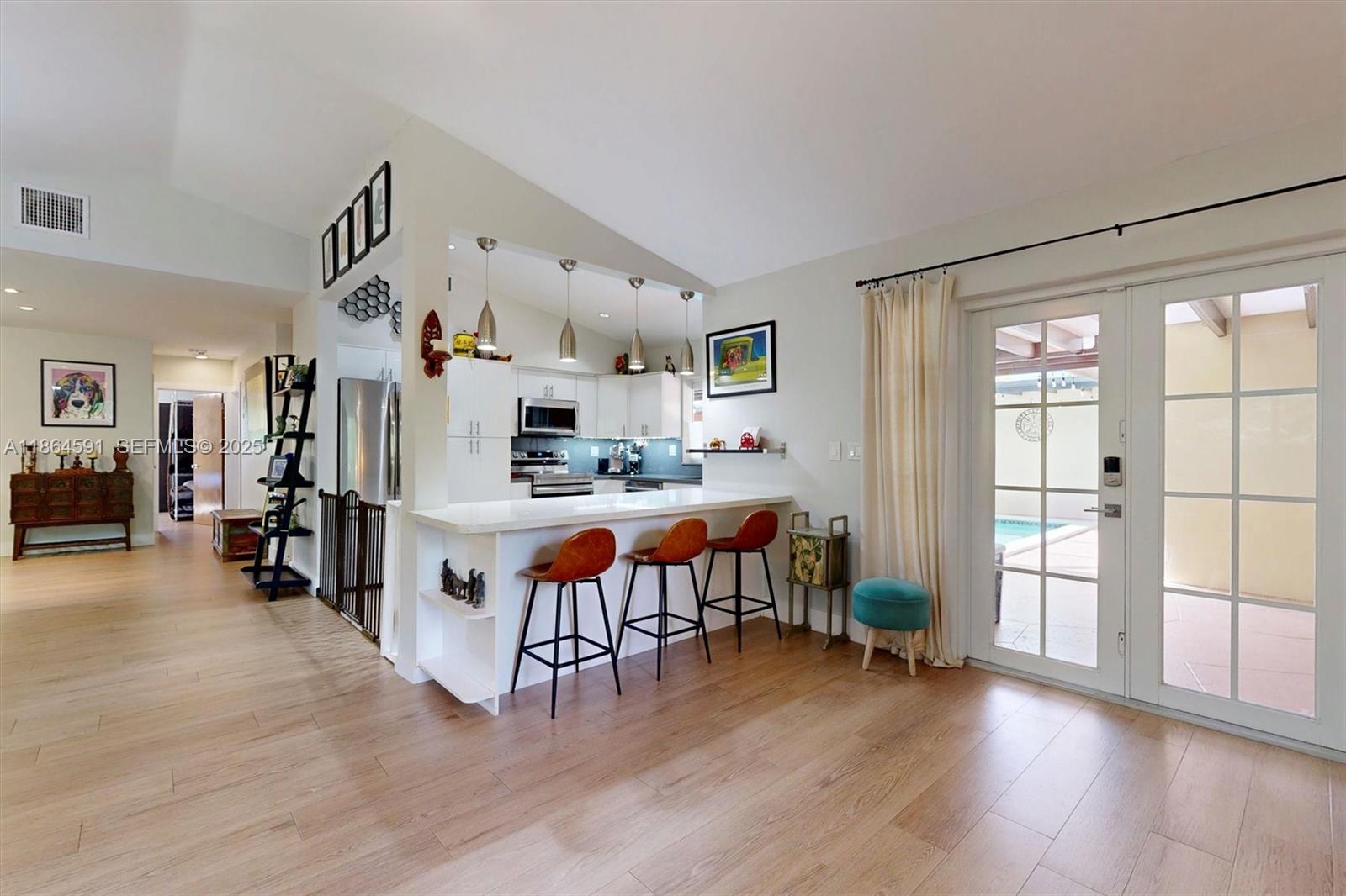 HERMAN HILLS - Residential