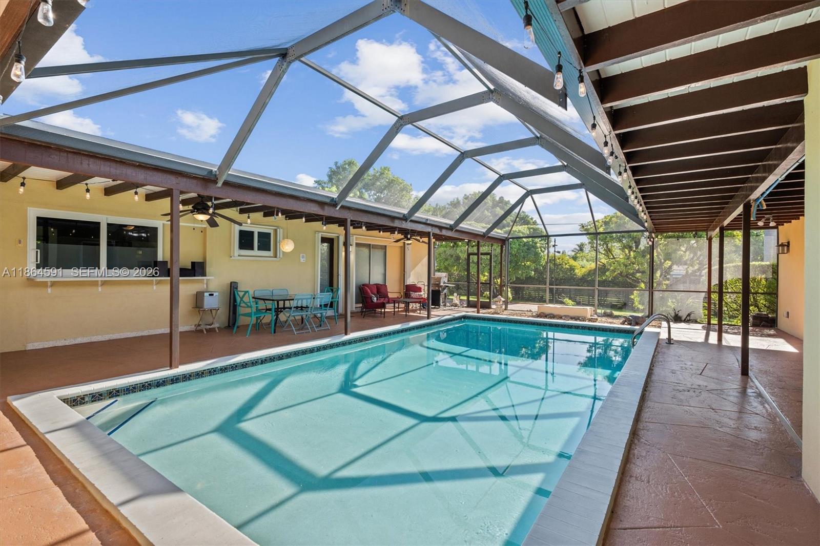 HERMAN HILLS - Residential