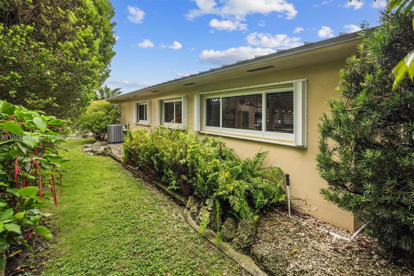 HERMAN HILLS - Residential