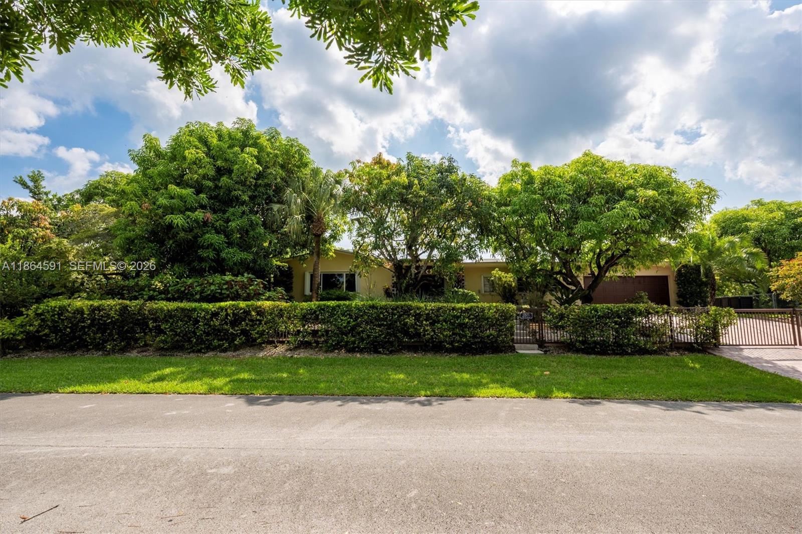 HERMAN HILLS - Residential