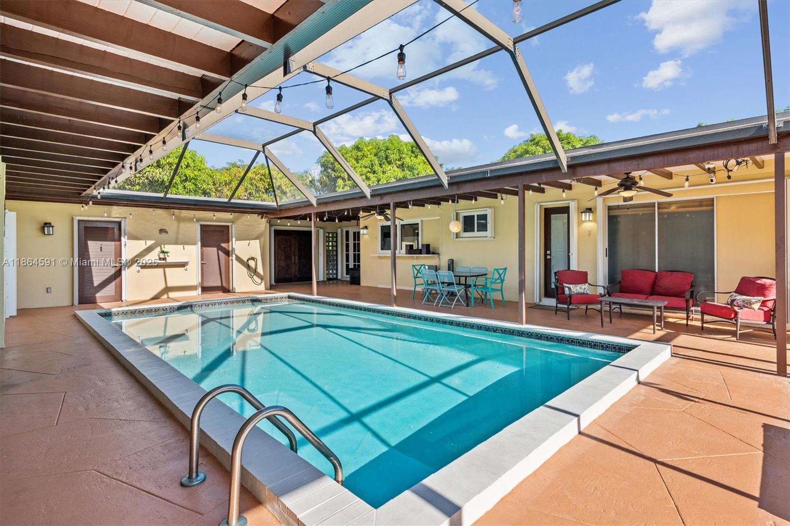 HERMAN HILLS - Residential