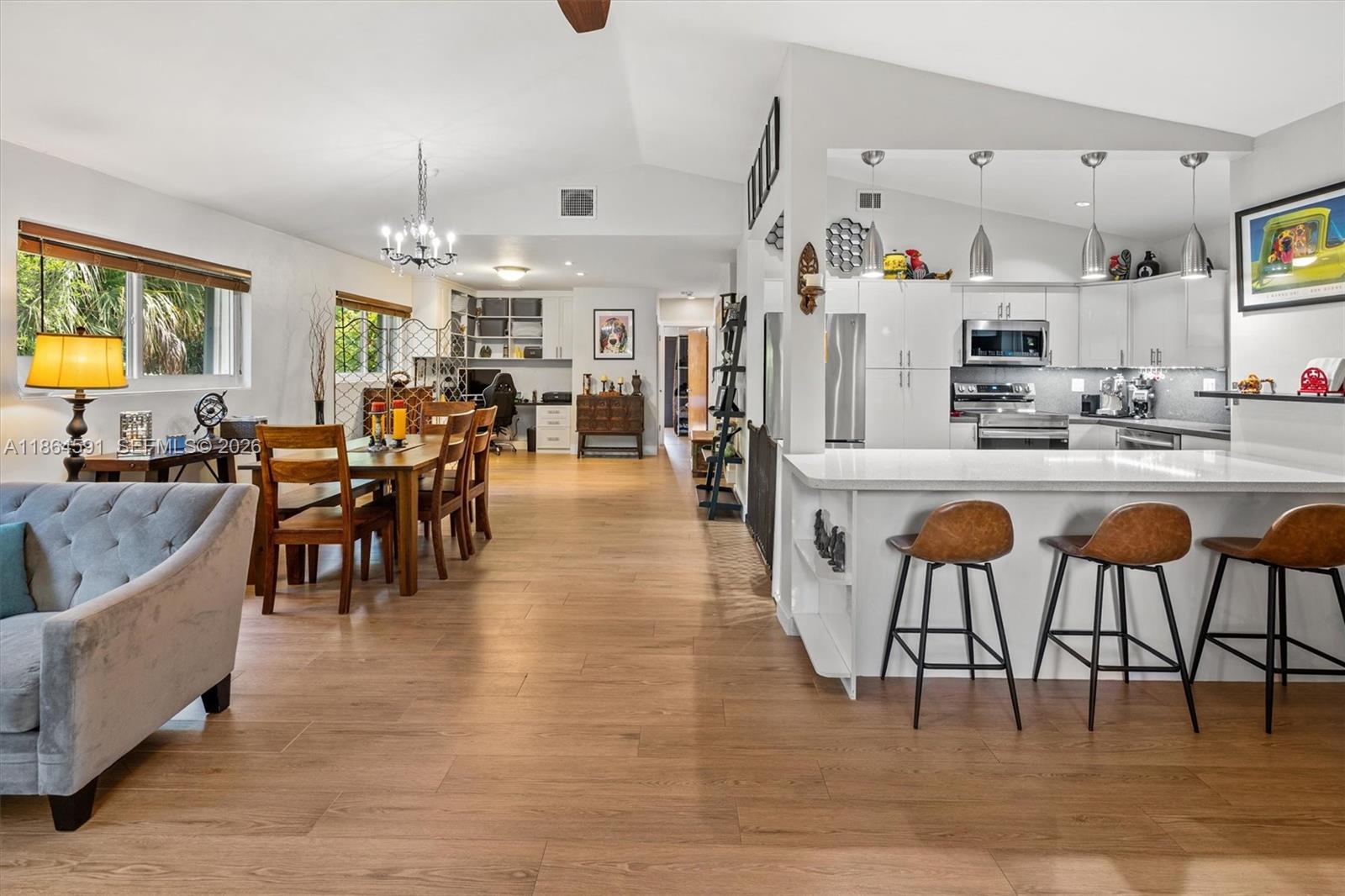 HERMAN HILLS - Residential