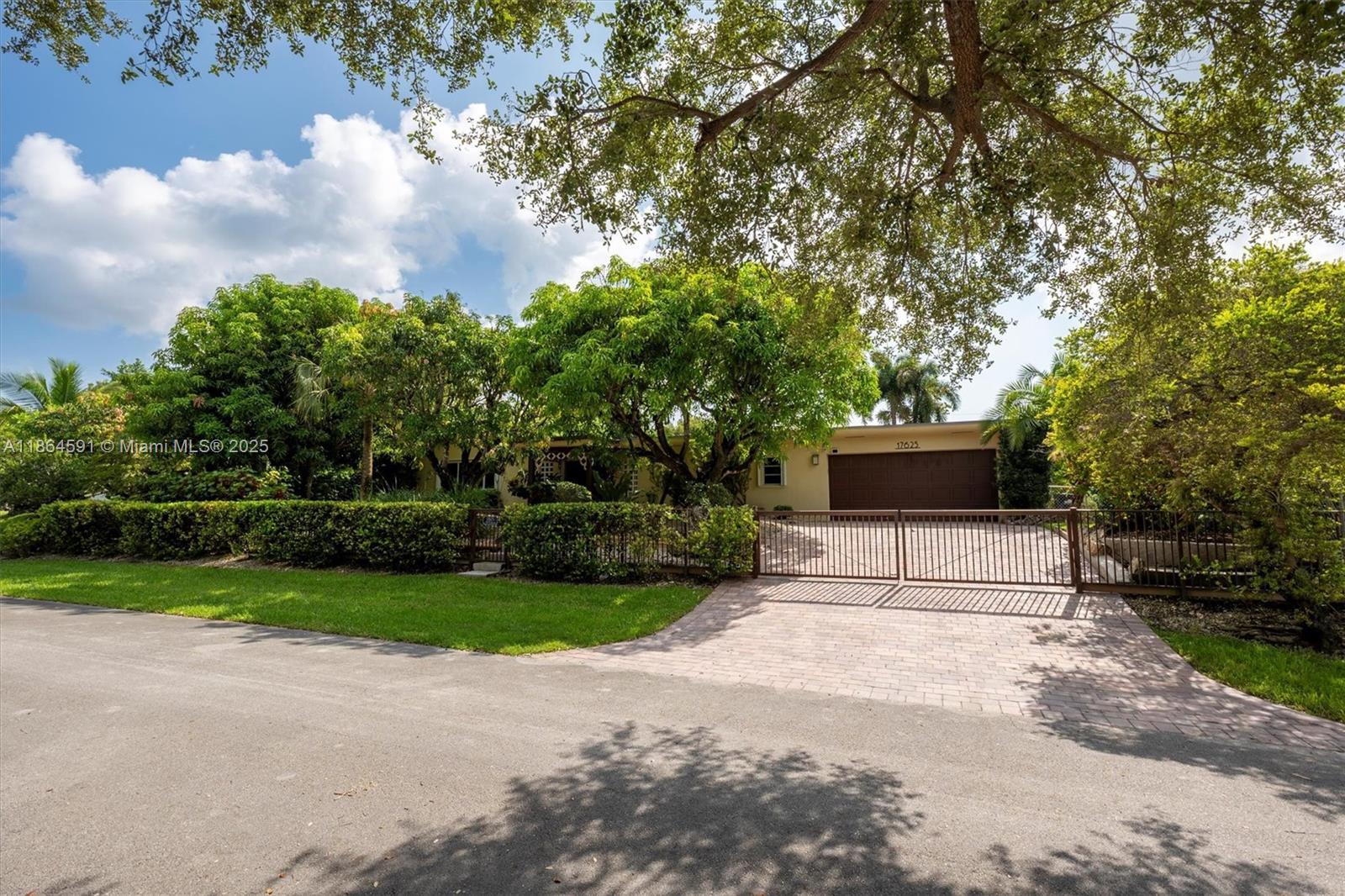 HERMAN HILLS - Residential