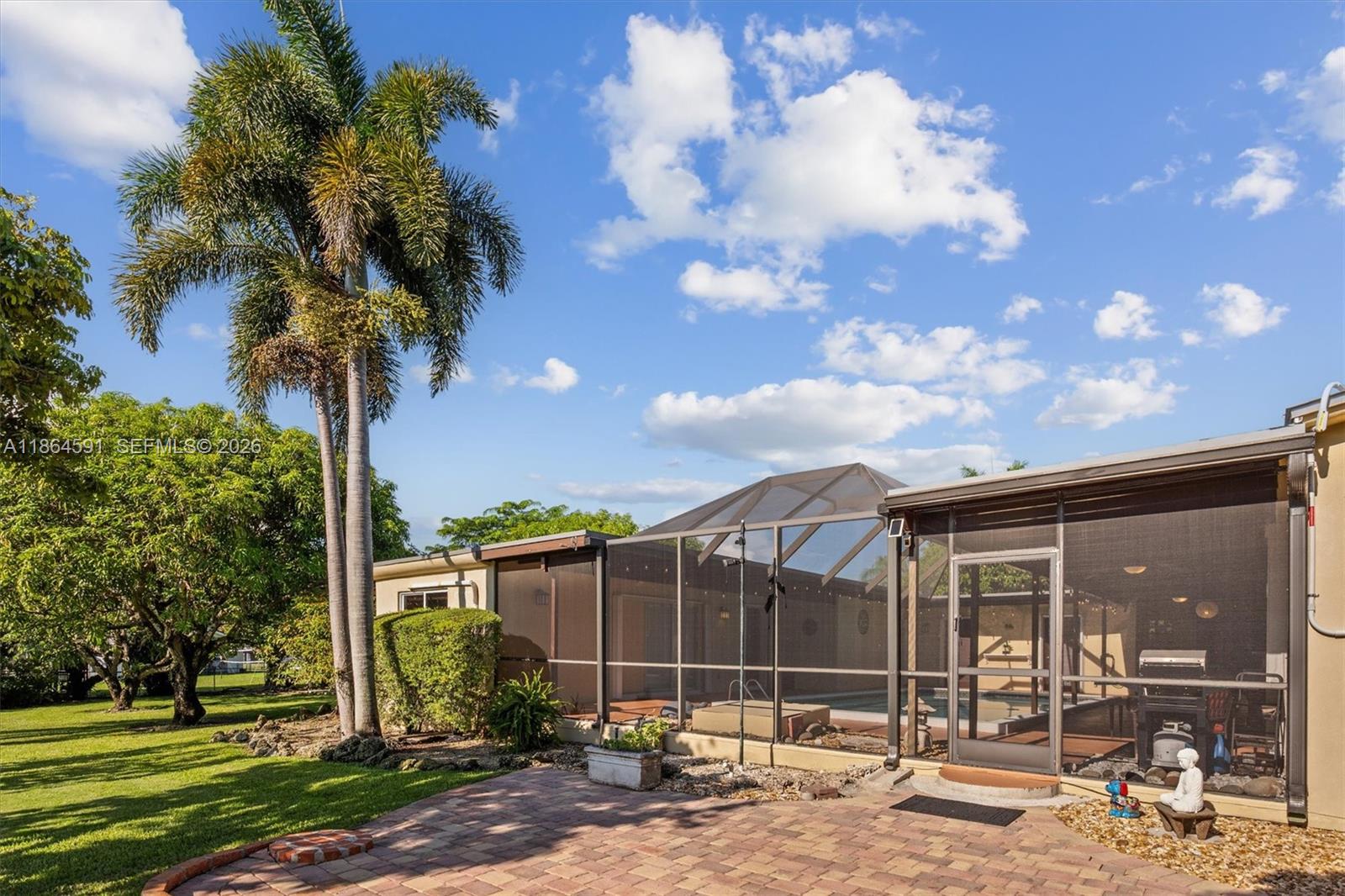 HERMAN HILLS - Residential