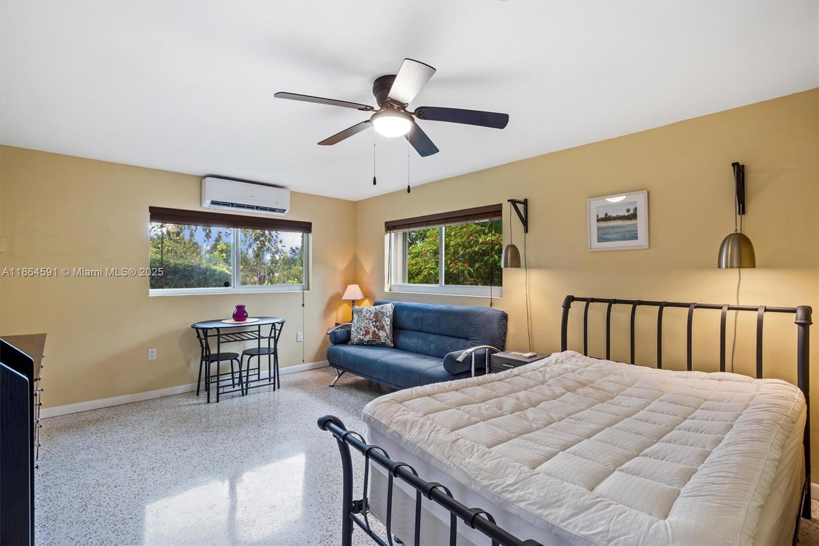 HERMAN HILLS - Residential