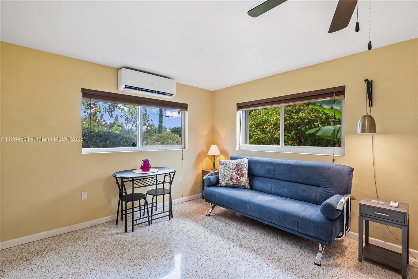 HERMAN HILLS - Residential