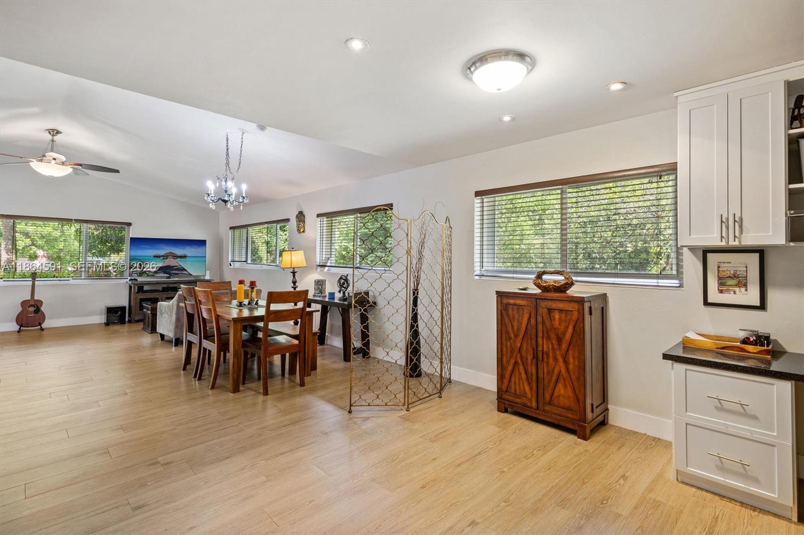 HERMAN HILLS - Residential