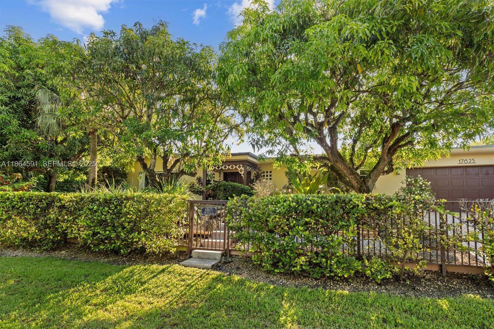 HERMAN HILLS - Residential