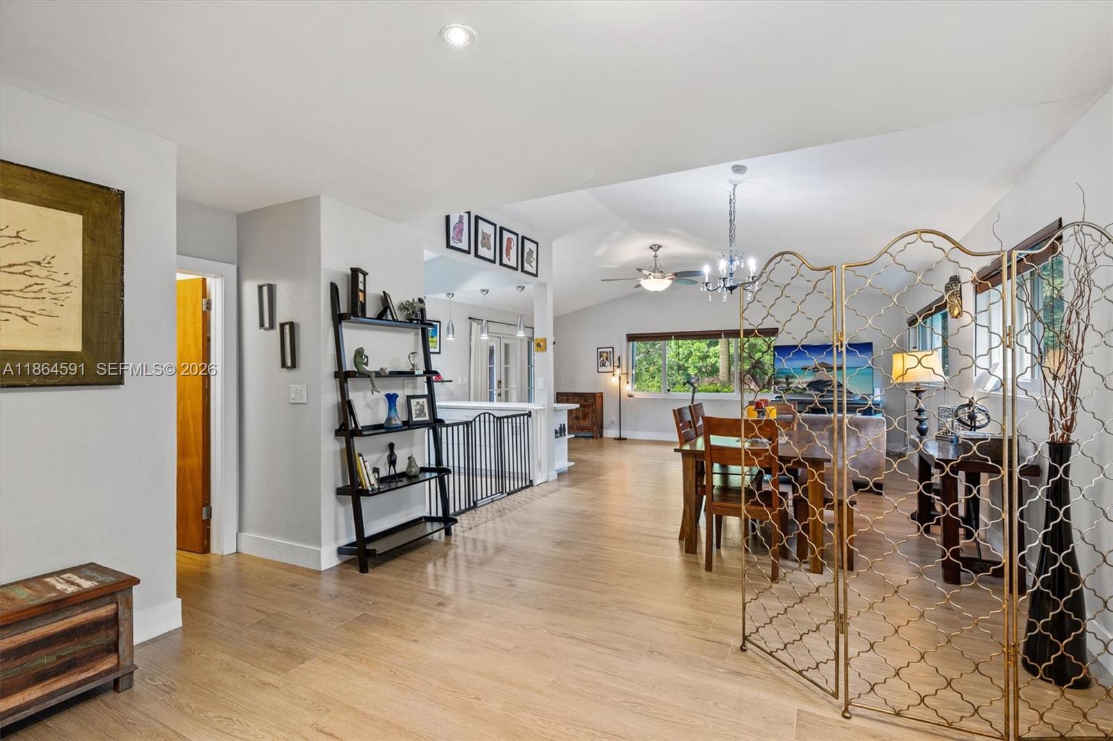 HERMAN HILLS - Residential