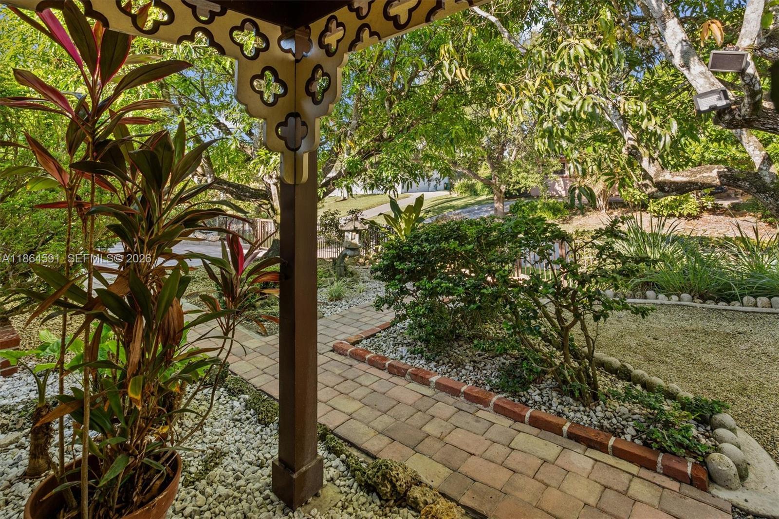 HERMAN HILLS - Residential