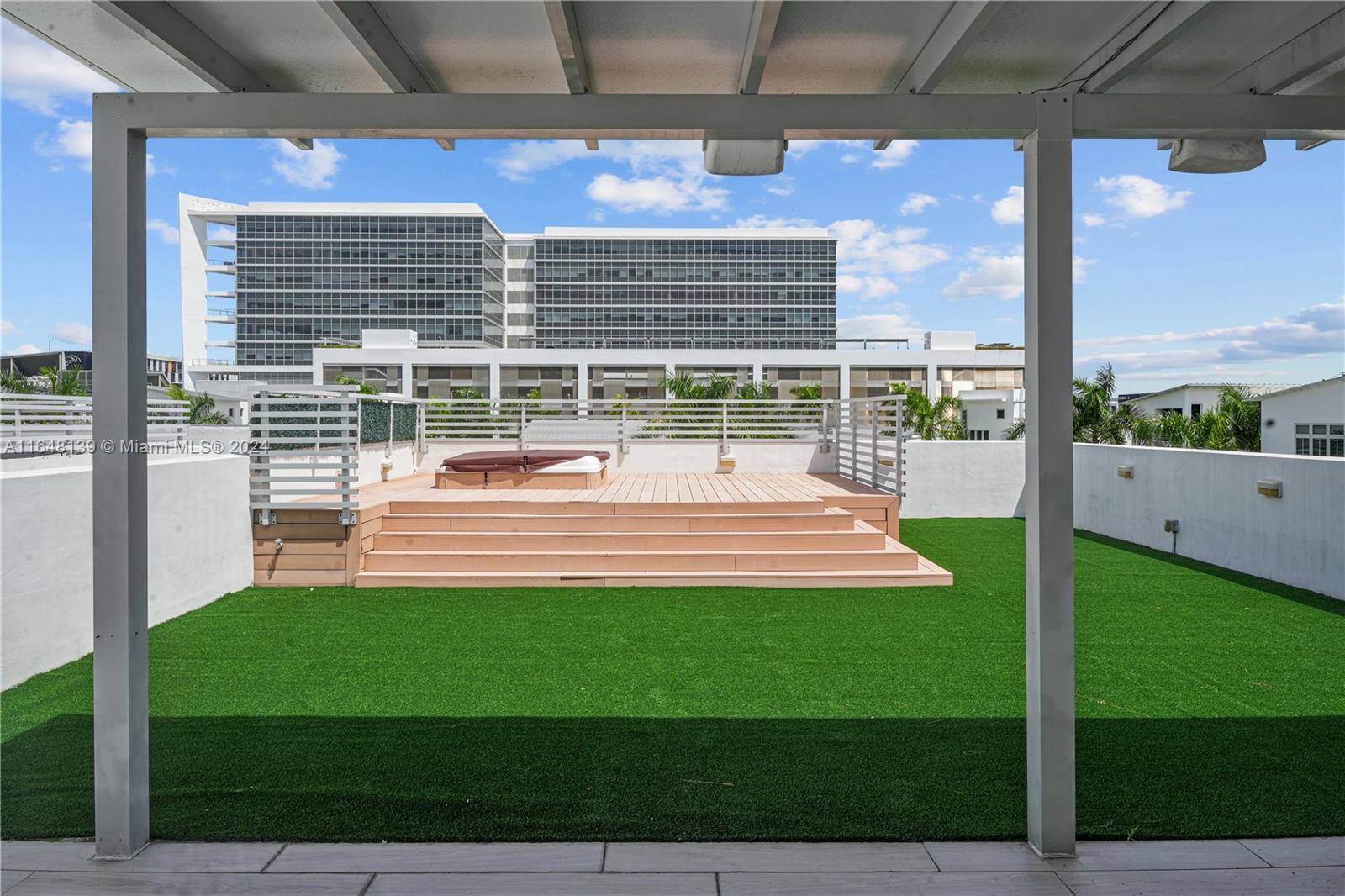 OASIS PARK SQUARE AT DORA - Residential
