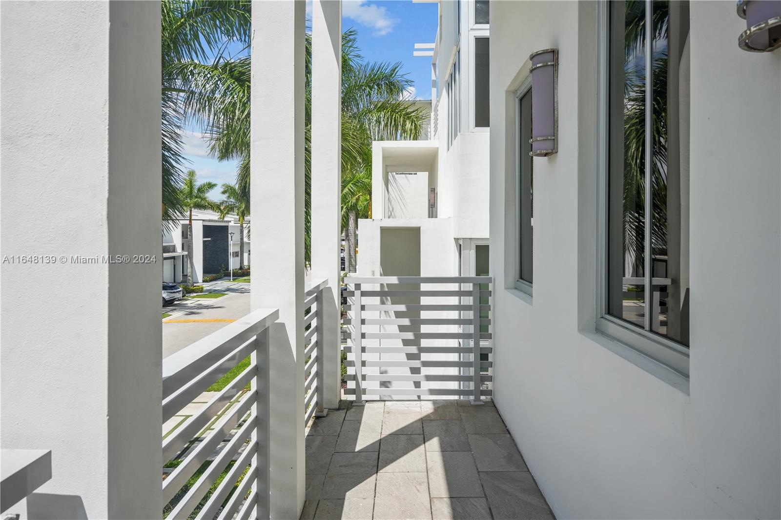 OASIS PARK SQUARE AT DORA - Residential