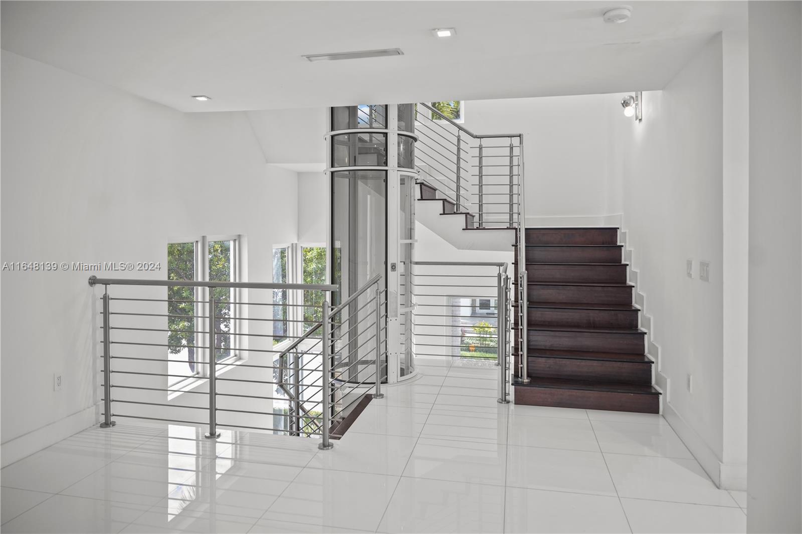 OASIS PARK SQUARE AT DORA - Residential