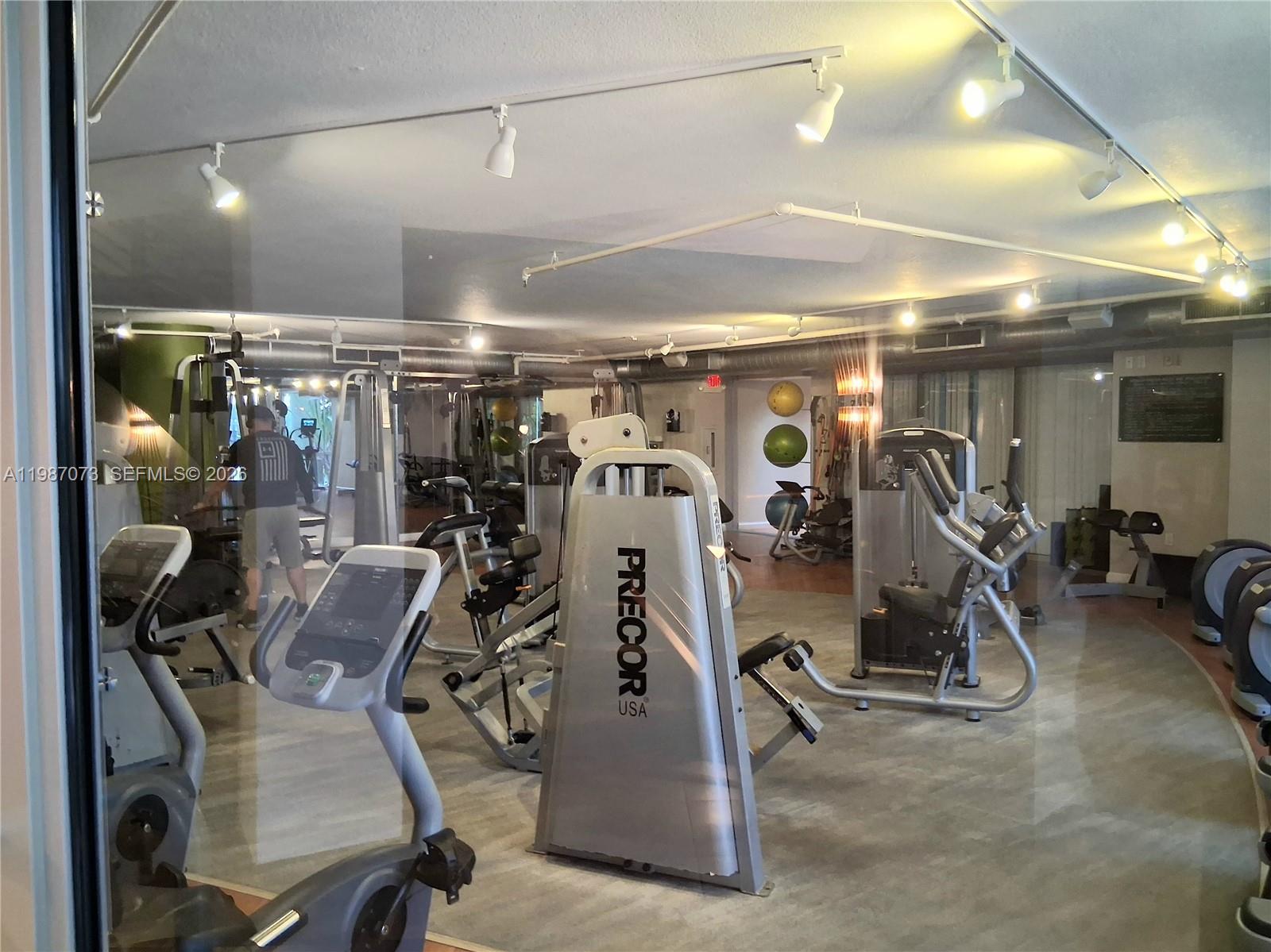 TAO SAWGRASS CONDOMINIUM - Residential Lease