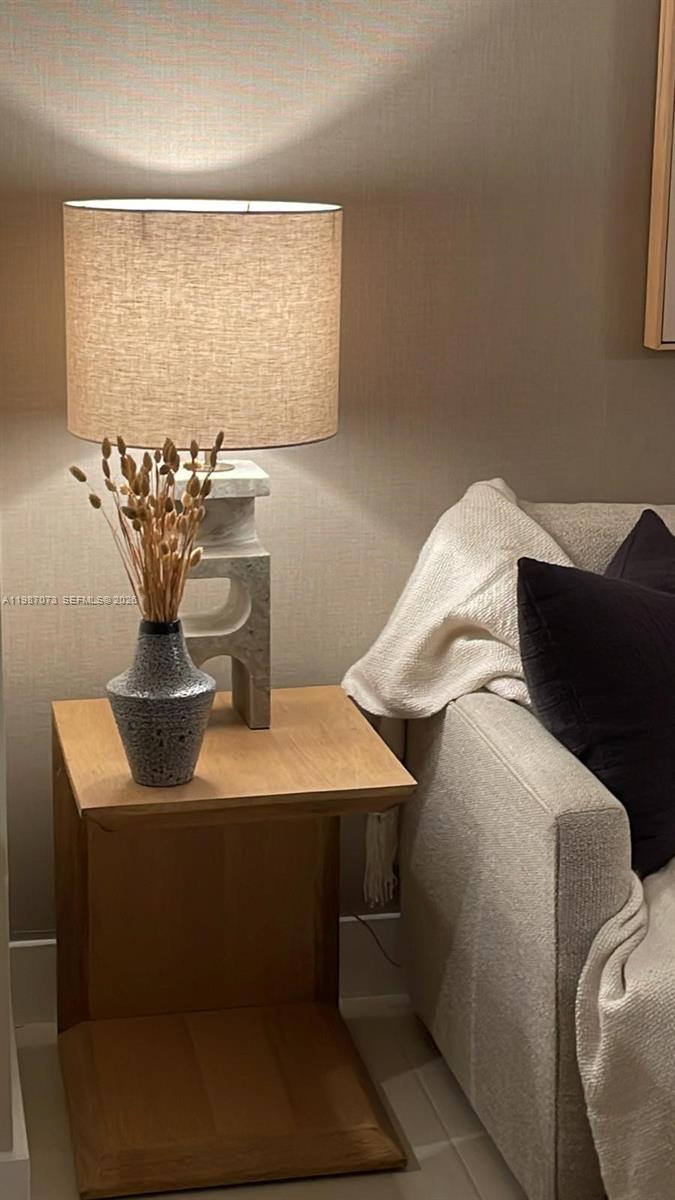 TAO SAWGRASS CONDOMINIUM - Residential Lease