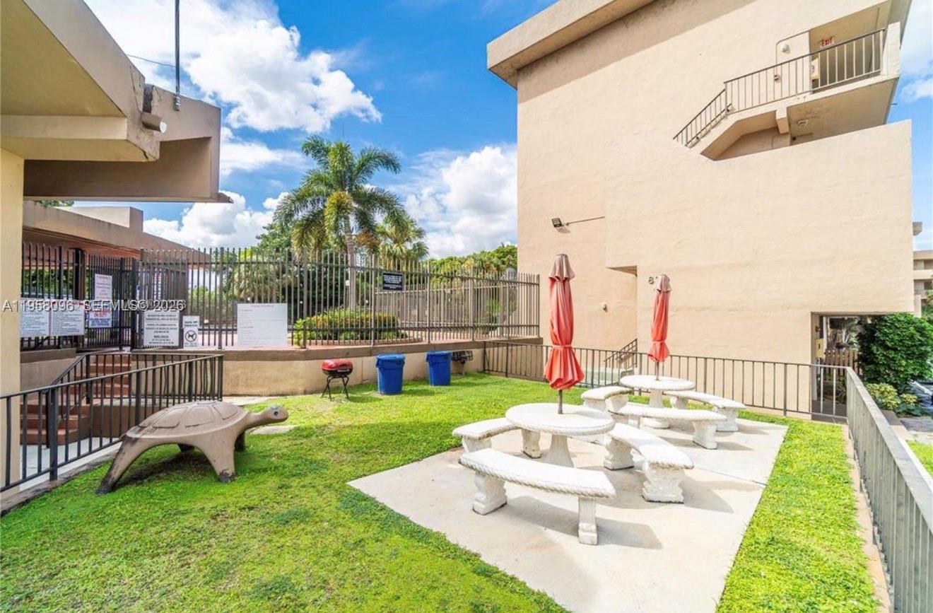 PINEBARK CONDO NO 1 - Residential