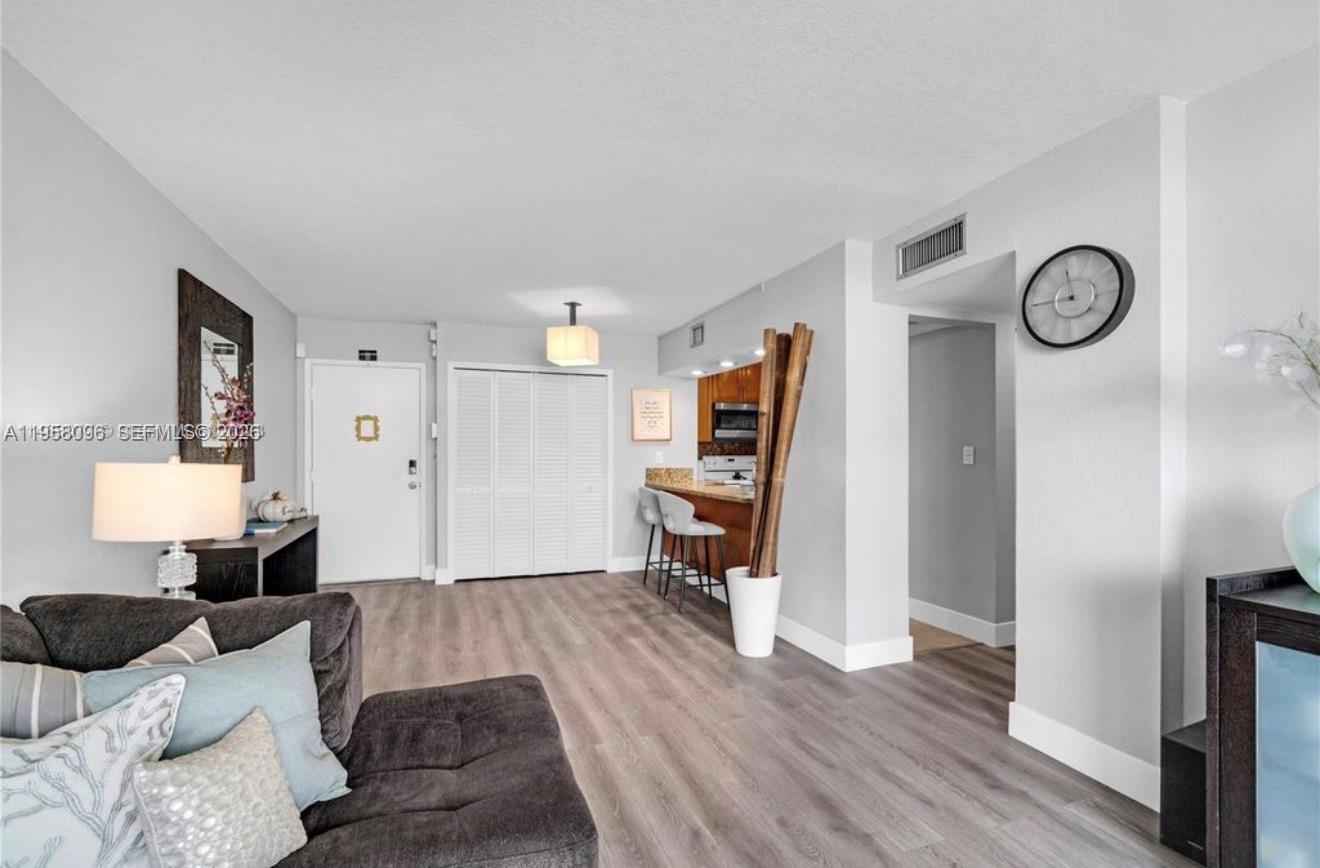 PINEBARK CONDO NO 1 - Residential