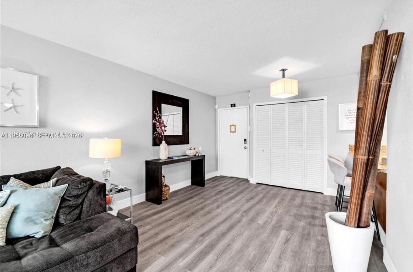 PINEBARK CONDO NO 1 - Residential