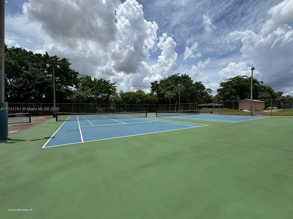 HOLIDAY SPRINGS VILLAGE 1 - Residential
