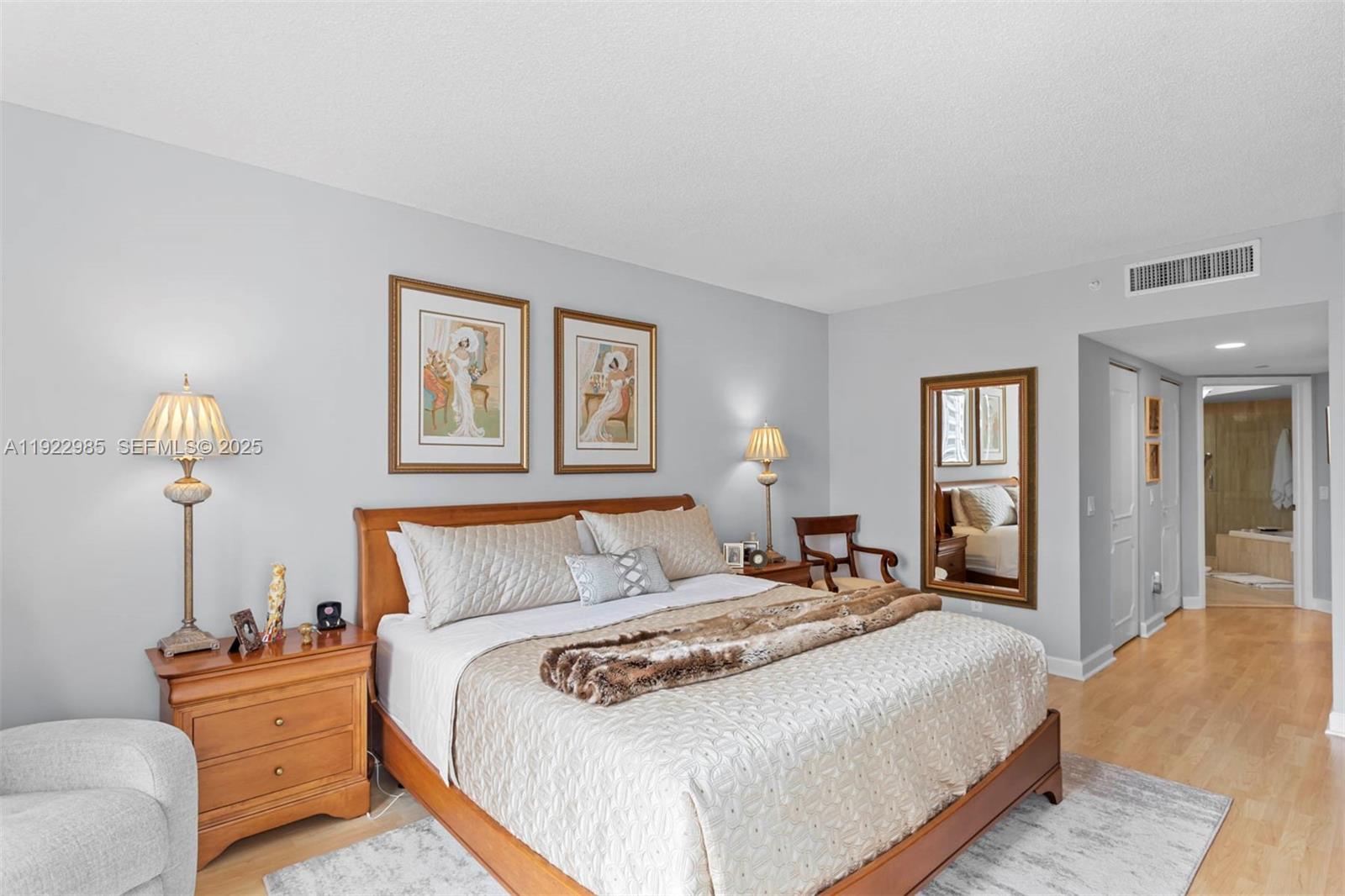 NORTH TOWER AT THE POINT - Residential