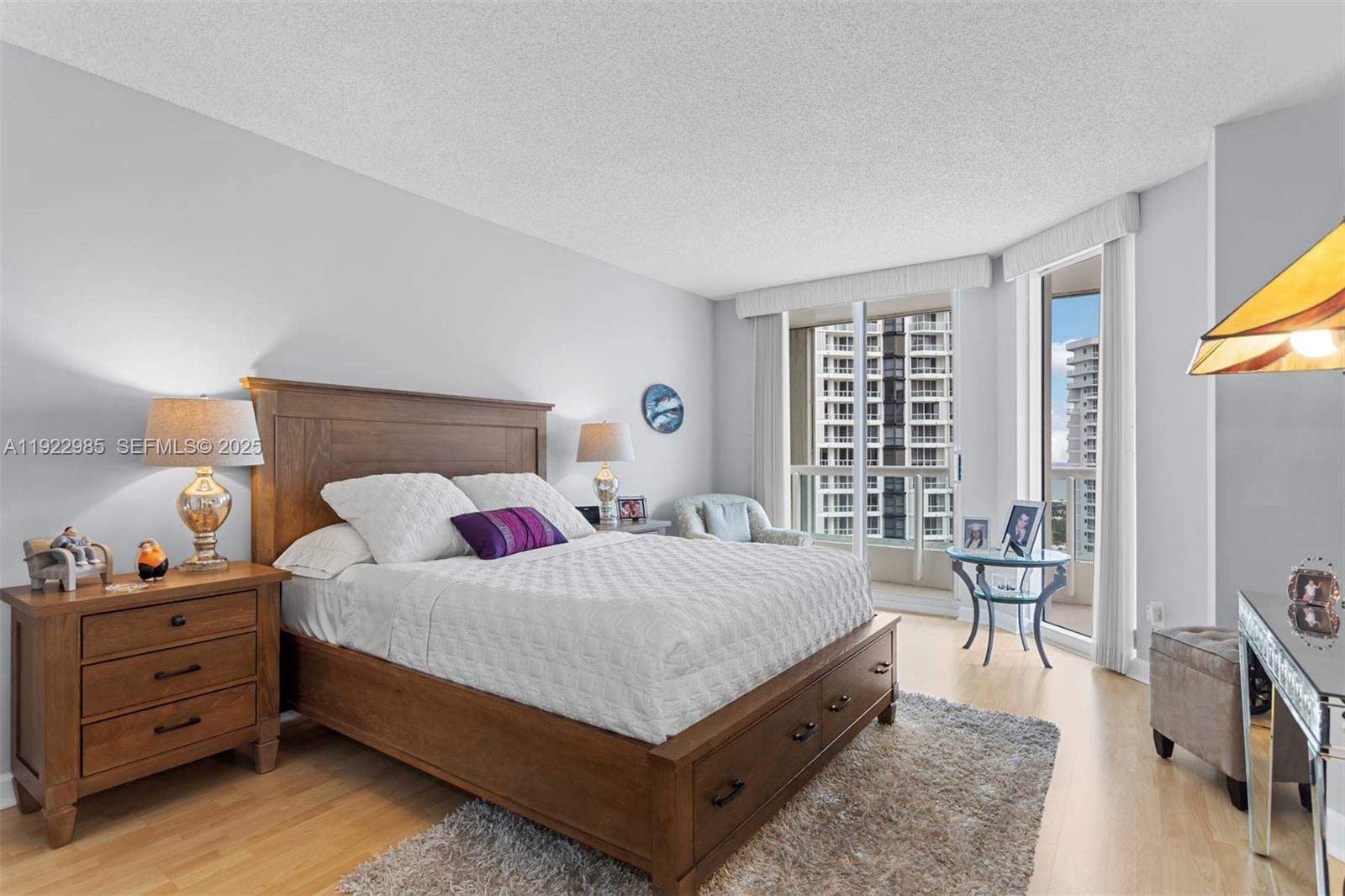 NORTH TOWER AT THE POINT - Residential