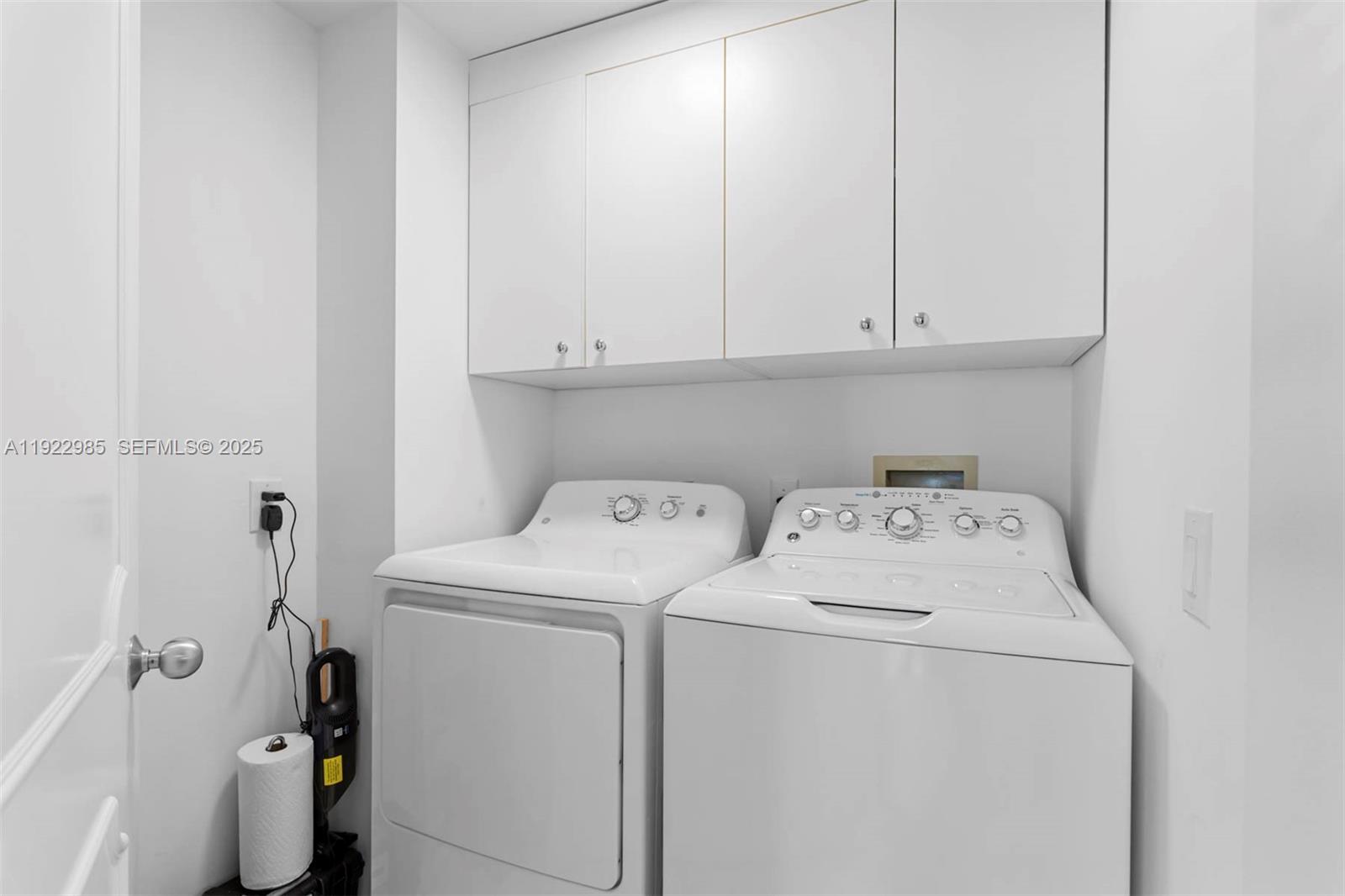 NORTH TOWER AT THE POINT - Residential