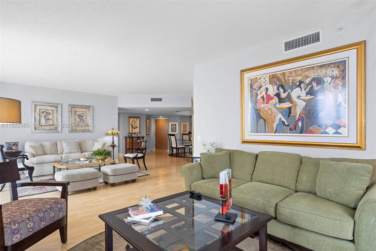 NORTH TOWER AT THE POINT - Residential