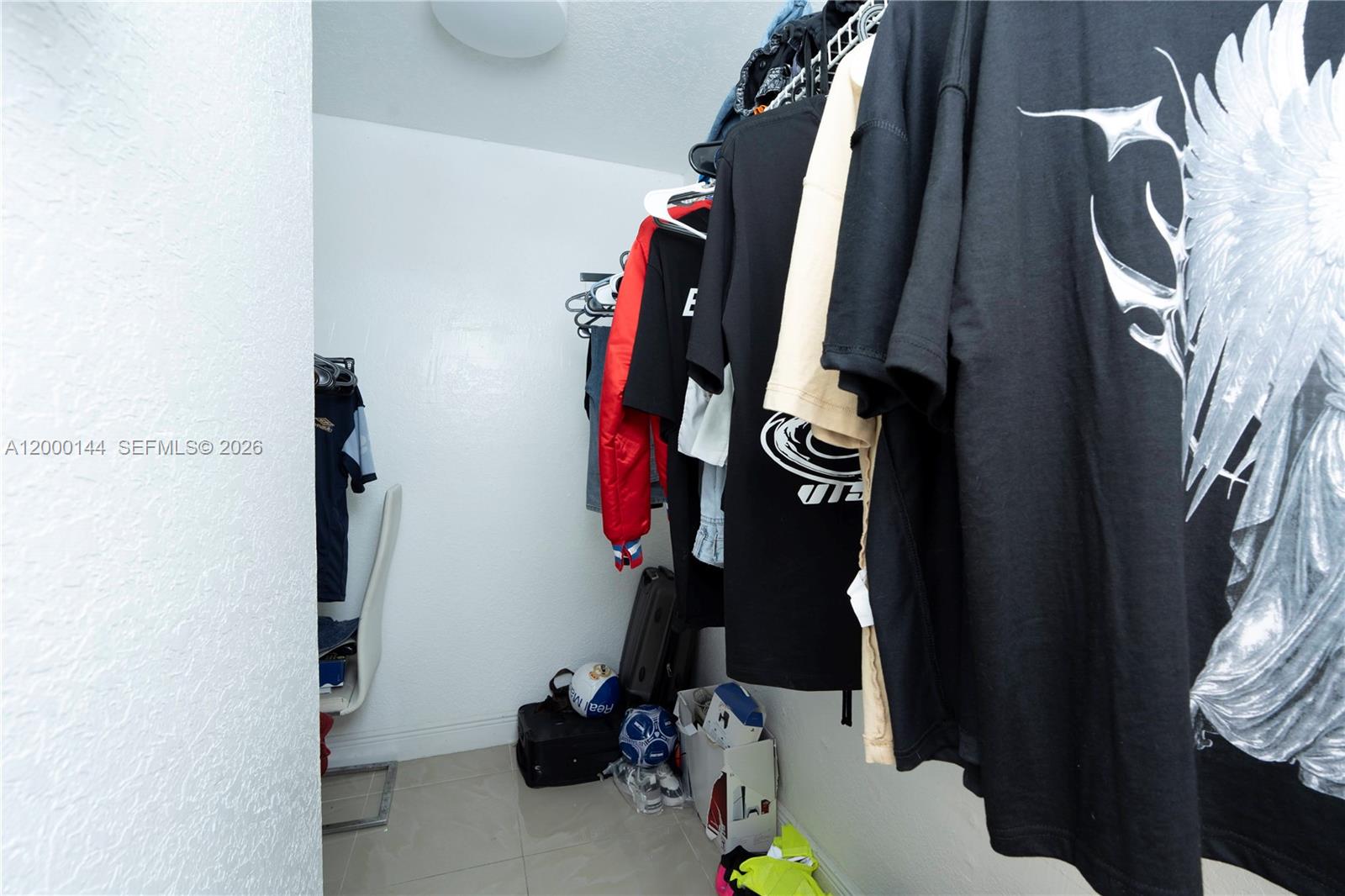 LOS PALACIOS BY MIAMI LAK - Residential