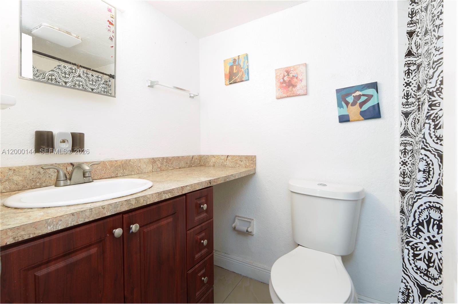 LOS PALACIOS BY MIAMI LAK - Residential