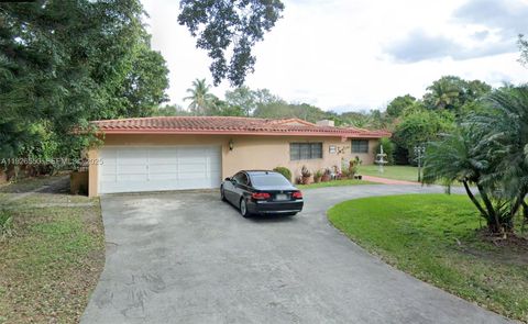 6861 SW 69th Ter South Miami FL 33143