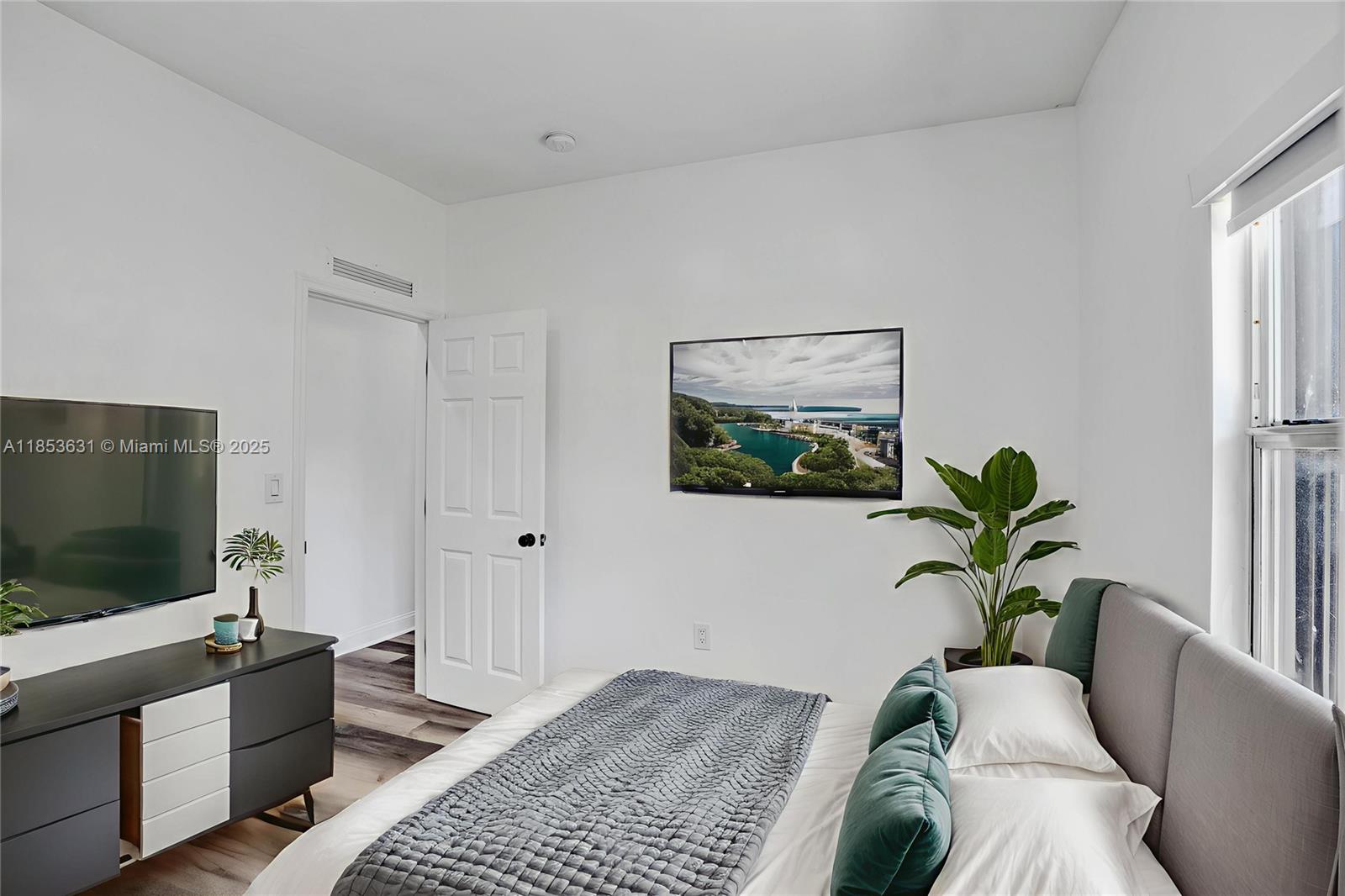 IDLEWILD PARK - Residential Income