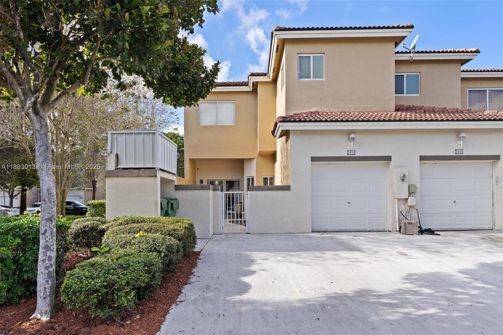 TOWNGATE NORTH - Residential Lease