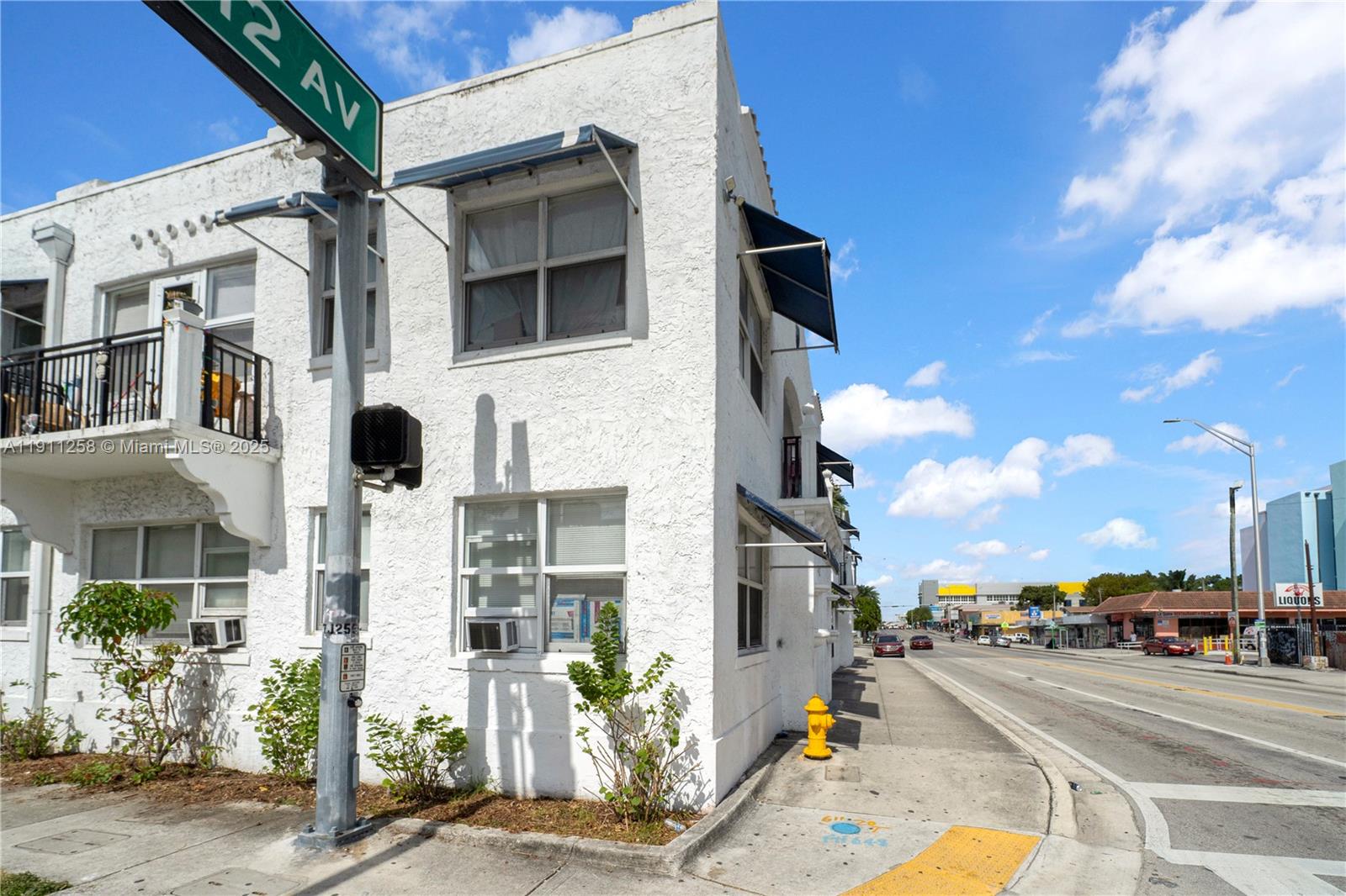 LAWRENCE ESTATE LAND CO - Residential Lease