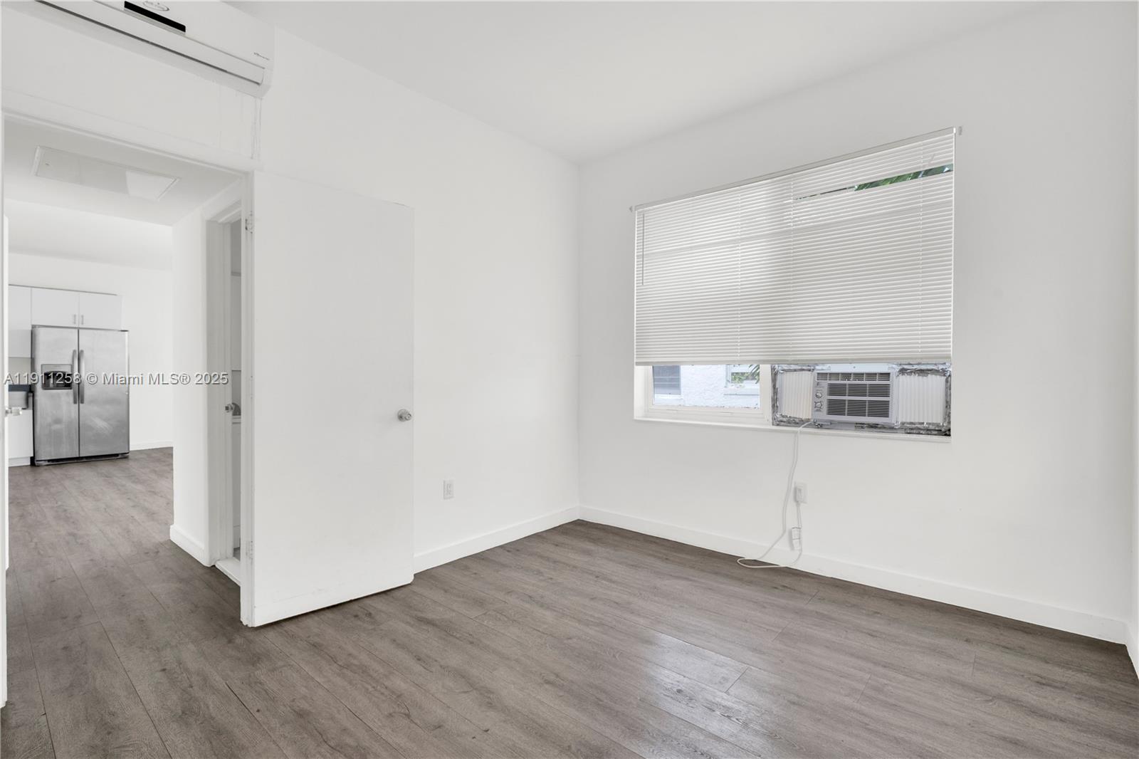 LAWRENCE ESTATE LAND CO - Residential Lease