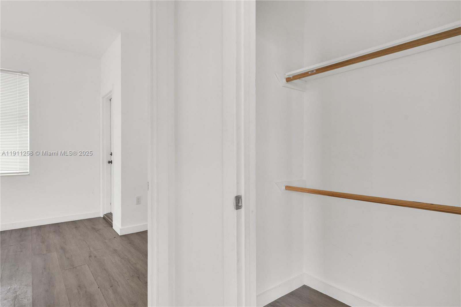 LAWRENCE ESTATE LAND CO - Residential Lease