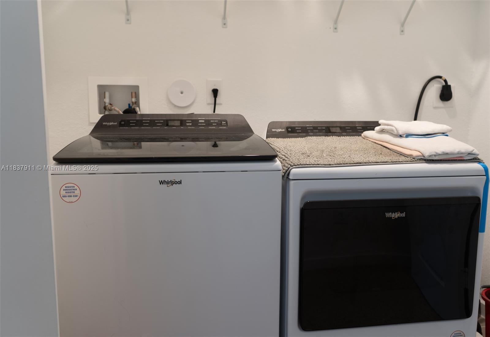 CEDAR AT KEYS GATE - Residential