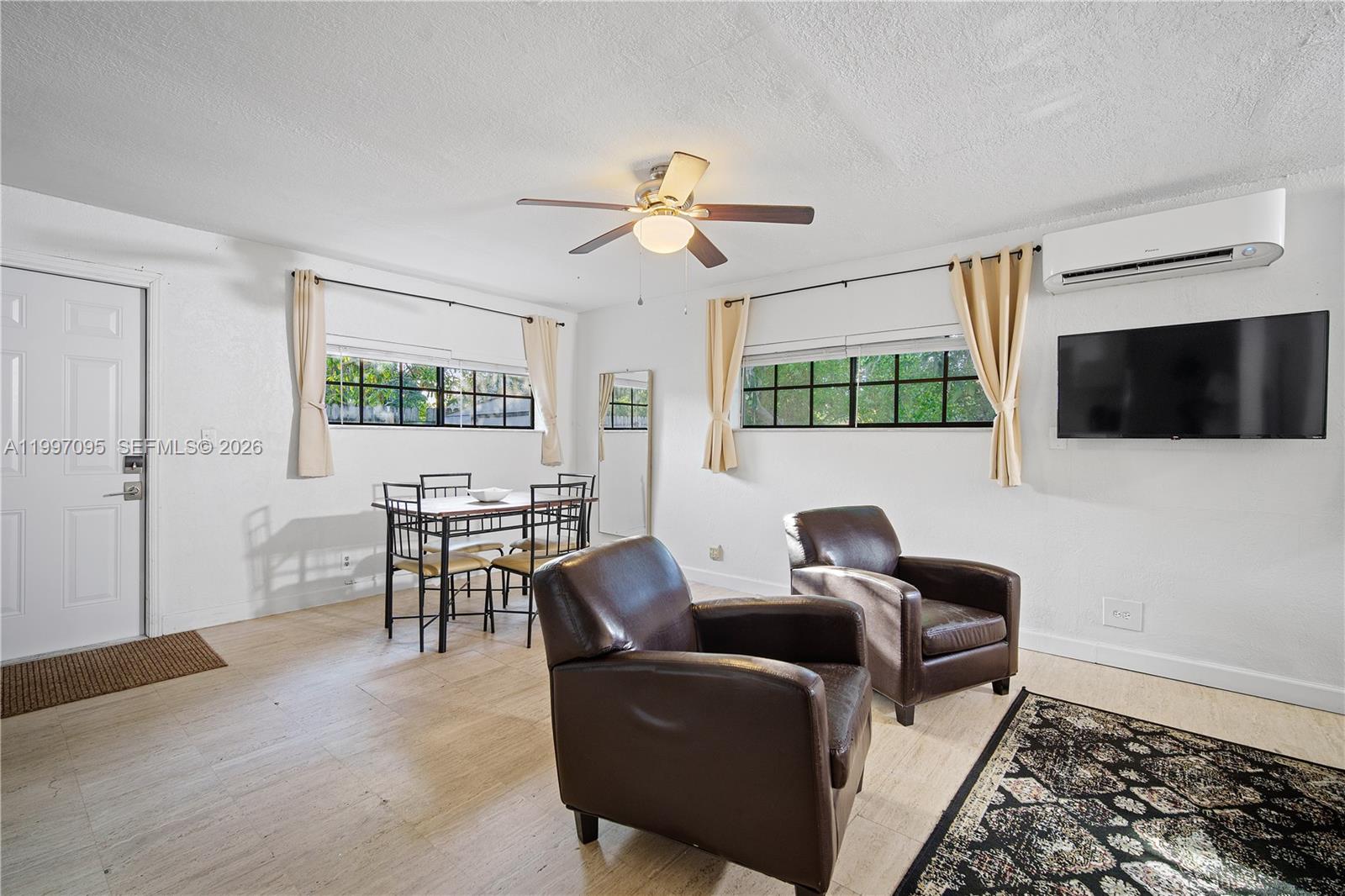 MONTICELLO PK UNIT NO 3 - Residential Lease